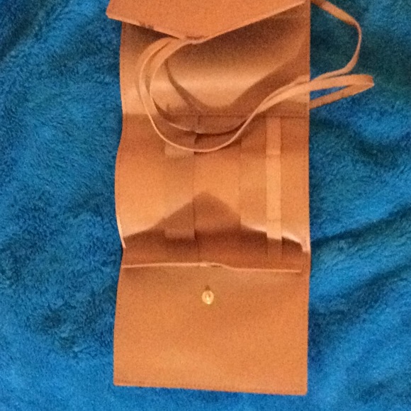 Katherine Tech Organizer Roll - Picture 2 of 6